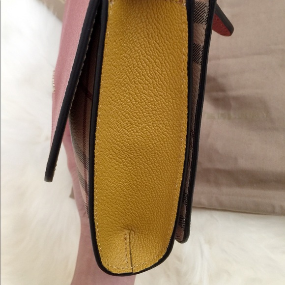 ❌SOLD❌NWT Burberry Haymarket Small Bag - Picture 5 of 8